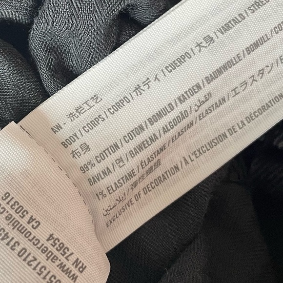 Abercrombie Curve Love 90s Straight Ultra High Rise Jeans Black Distressed 00 24 - Picture 9 of 12